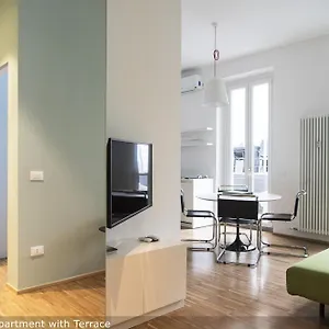 Apartamento Brera In Nerino, Milán
